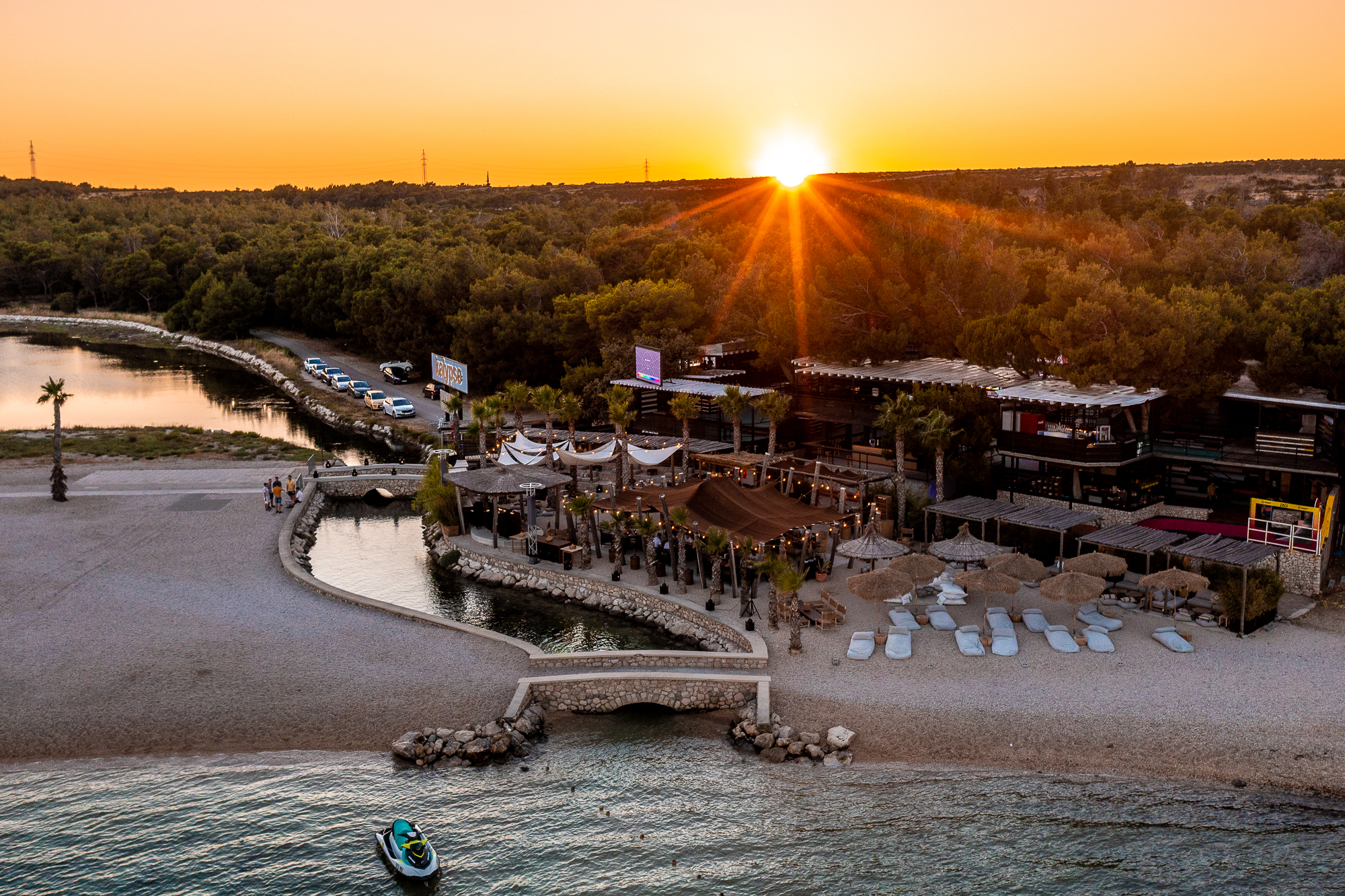 Kalypso Club Zrce Beach — Crowd und Lichtshow